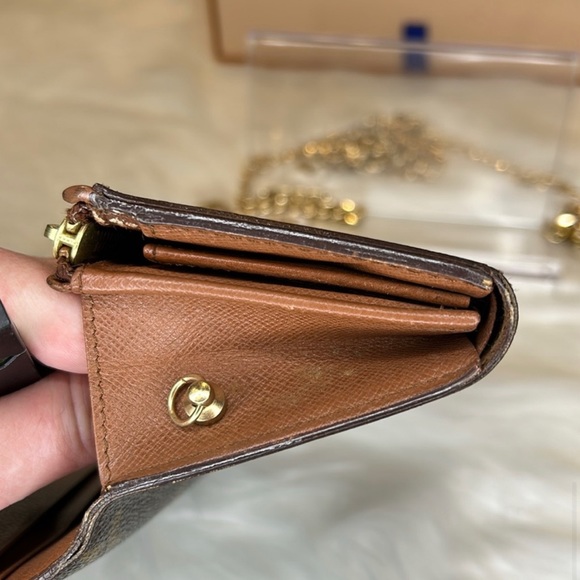 VINTAGE LOUIS VUITTON Monogram
Porte Monnaie Tresor Wallet. - Picture 7 of 10